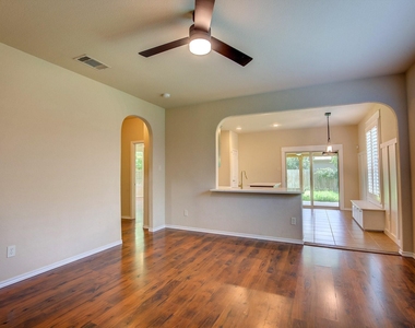 1109 Central Village Drive - Photo Thumbnail 10