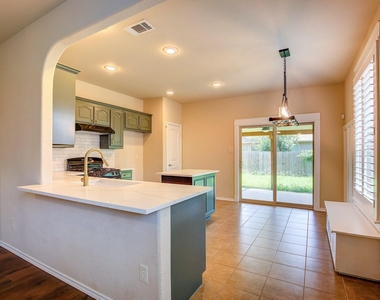 1109 Central Village Drive - Photo Thumbnail 11
