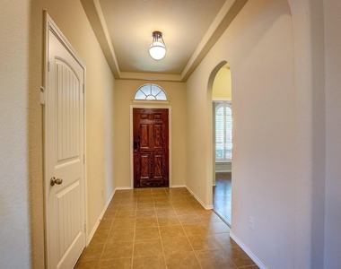 1109 Central Village Drive - Photo Thumbnail 6