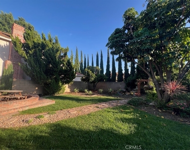 470 Walnut - Photo Thumbnail 13