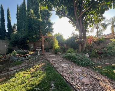 470 Walnut - Photo Thumbnail 15