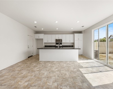 1820 Julie Drive - Photo Thumbnail 6
