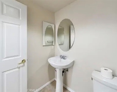 5200 Premiere Hills Circle - Photo Thumbnail 6