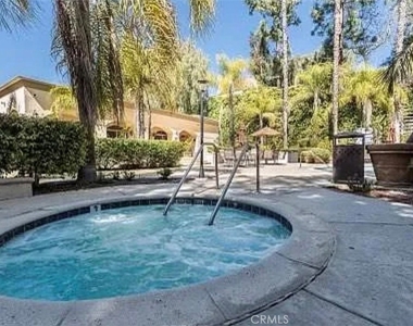 5200 Premiere Hills Circle - Photo Thumbnail 18