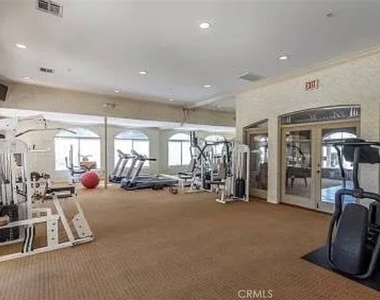5200 Premiere Hills Circle - Photo Thumbnail 16