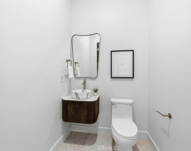 22953 Oxnard Street - Photo Thumbnail 17