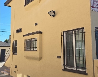 1022 W 57th - Photo Thumbnail 1