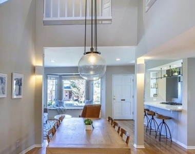 8005 Gonzaga - Photo Thumbnail 12
