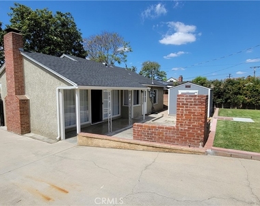 14107 Putnam Street - Photo Thumbnail 12