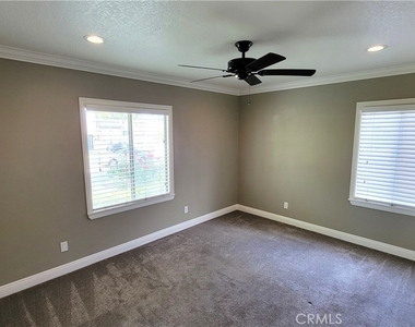 14107 Putnam Street - Photo Thumbnail 9
