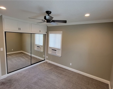 14107 Putnam Street - Photo Thumbnail 10
