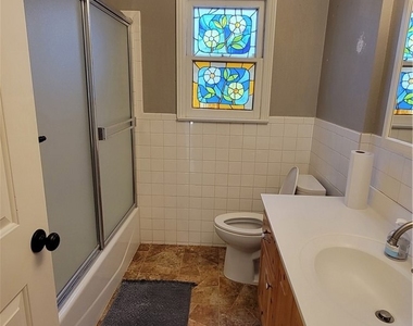 14107 Putnam Street - Photo Thumbnail 5