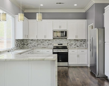 1151 Lassen Peak Place - Photo Thumbnail 12