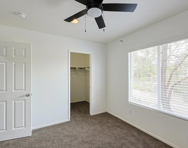 1151 Lassen Peak Place - Photo Thumbnail 35