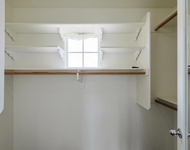 1151 Lassen Peak Place - Photo Thumbnail 26