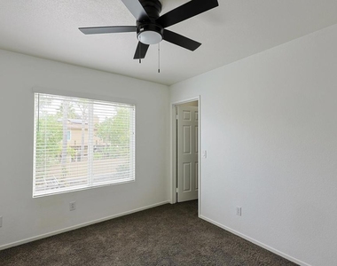 1151 Lassen Peak Place - Photo Thumbnail 32