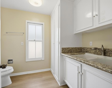 568 Los Arboles Lane - Photo Thumbnail 20