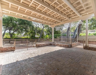 568 Los Arboles Lane - Photo Thumbnail 27