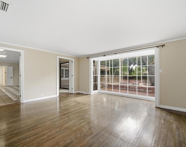 568 Los Arboles Lane - Photo Thumbnail 11