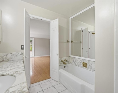 568 Los Arboles Lane - Photo Thumbnail 15