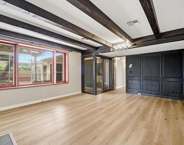 568 Los Arboles Lane - Photo Thumbnail 23