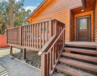 933 Spruce - Photo Thumbnail 7