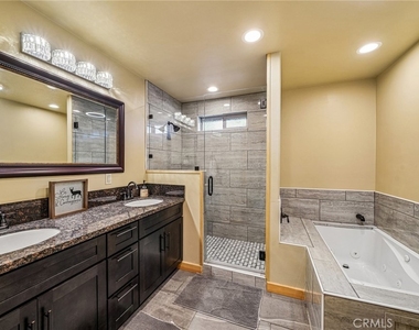 933 Spruce - Photo Thumbnail 71