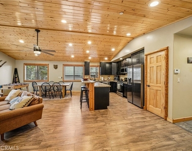 933 Spruce - Photo Thumbnail 35