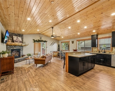 933 Spruce - Photo Thumbnail 31