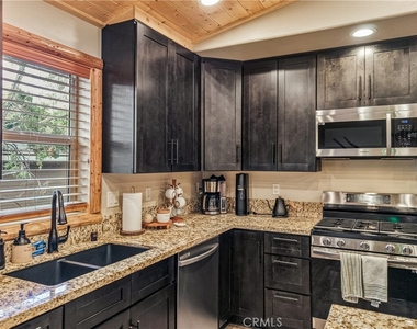 933 Spruce - Photo Thumbnail 46