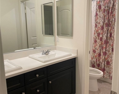 3273 E Yosemite - Photo Thumbnail 16