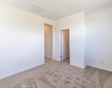 2472 E Stanley Paseo - Photo Thumbnail 18