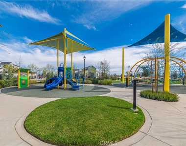 2472 E Stanley Paseo - Photo Thumbnail 32