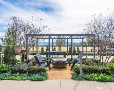 2472 E Stanley Paseo - Photo Thumbnail 38