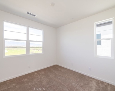 2472 E Stanley Paseo - Photo Thumbnail 17