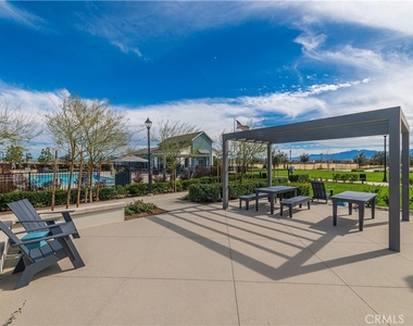 2472 E Stanley Paseo - Photo Thumbnail 33