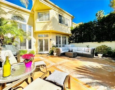 26465 La Traviata - Photo Thumbnail 26
