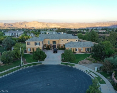 1583 Twin Oaks Circle - Photo Thumbnail 5