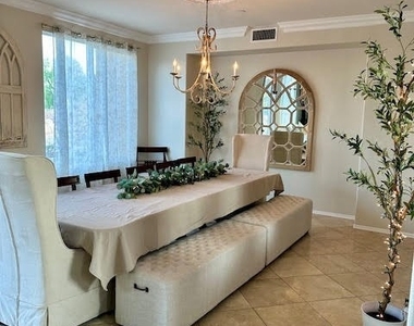 1583 Twin Oaks Circle - Photo Thumbnail 13