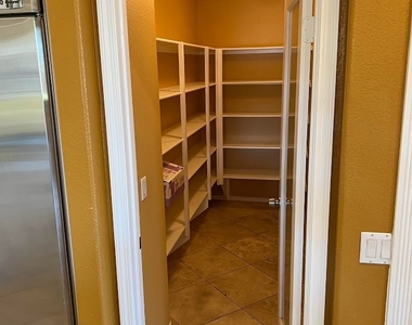 1583 Twin Oaks Circle - Photo Thumbnail 27