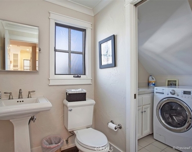 441 Carnation Avenue - Photo Thumbnail 11