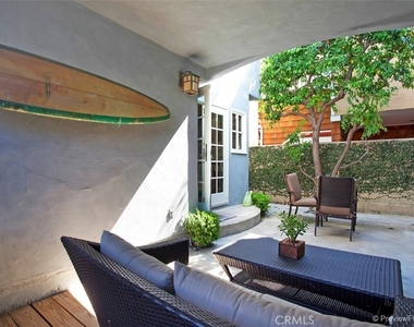 441 Carnation Avenue - Photo Thumbnail 25
