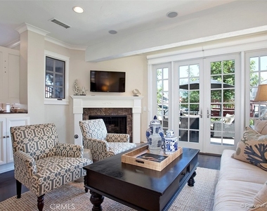441 Carnation Avenue - Photo Thumbnail 4