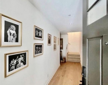1211 Winslow Drive - Photo Thumbnail 3
