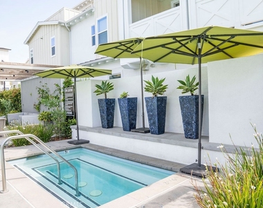 1211 Winslow Drive - Photo Thumbnail 15