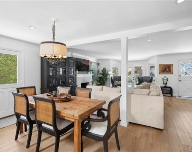 540 De Anza Drive - Photo Thumbnail 5