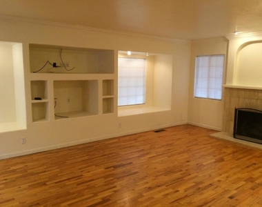 2157 Trapani Circle - Photo Thumbnail 4