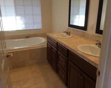 2157 Trapani Circle - Photo Thumbnail 12