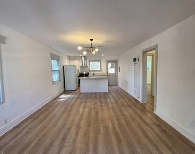 1347 N Citrus - Photo Thumbnail 2