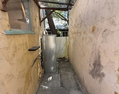 1347 N Citrus - Photo Thumbnail 19